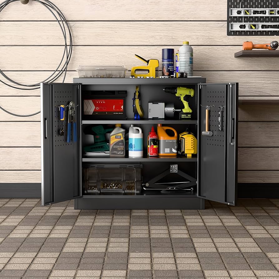 Cabinets & Lockers